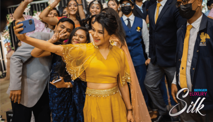 Berger & Jaya Ahsan Surprises Newlyweds At Nuptials As Wedding Crasher!