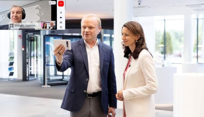 Nokia CEO Conducts First 'Immersive' Phone Call