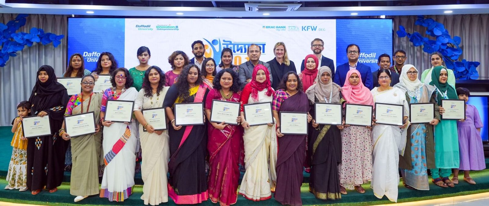 BRAC Bank ‘Uddokta 101’: 22 women entrepreneurs graduate from Daffodil International University